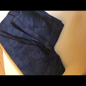 MUDD camo ponte skinny pull on pant